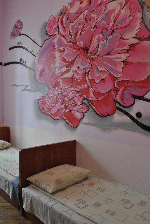 Hostel Comfort Lviv Exterior photo